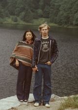 组图：翁美玲生前英国旧照曝光 与荷兰男友恩爱