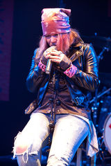 幻灯：首届摇滚春晚完美落幕 三代摇滚人齐聚一堂