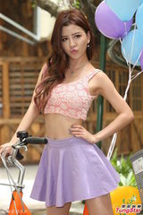 组图：BY2《MY游乐园》发布会露蛮腰拗造型