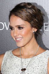 高清组图：辣妈杰西卡-阿尔芭盛装亮相靓丽多姿