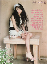 组图：文根英性感清纯集一身 繁花簇拥娇嫩可人