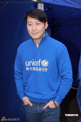 高清图：黎明出席慈善活动 被问生子计划没好气