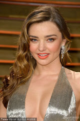 组图：奥斯卡晚宴养眼 可儿秀半球龙女大露背