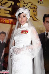 组图：杨怡坦言尚不结婚 与罗仲谦处观察期