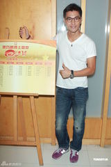 组图：梁乃鹏慰劳《回到三国》剧组 林峰马国明斗帅