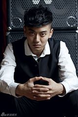 组图：陈月末全新时尚大片 诠释轻熟绅士极具魅力