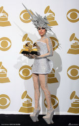 高清组图：格莱美后台 Lady Gaga将雷人进行到底