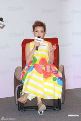 组图：容祖儿出席活动 指Lady Gaga买A货属贪玩