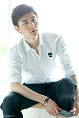 组图：李彦希《赵匡胤》文武双全 写真率真本性