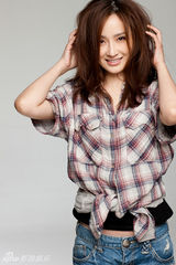 组图：孙宁早秋时尚写真大片 演绎俏皮优雅