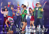组图：RainbowAOA等亮相《The Show》劲歌热舞