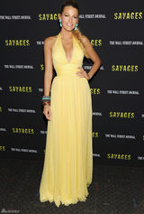 组图：布莱克明黄色礼服闪耀《野蛮人》纽约首映