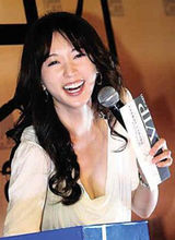 幻灯图集：林志玲性感妩媚亮相 疑遭咸猪手偷袭