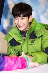 策划：外星叫兽金秀贤 穿越400年定格一瞬间