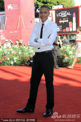 组图：《呼啸山庄》威尼斯首映 影片主创齐聚