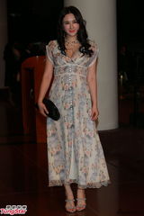 组图：钱嘉乐汤盈盈婚礼直击 郭富城成龙祝贺