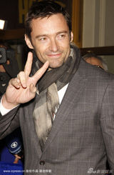 幻灯图集：斯嘉丽舞台剧首演 休-杰克曼等众星捧场