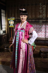 组图：《隋唐演义》曝剧照 张翰演绎俏罗成