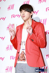 组图：SJ少女时代等明星出席某服饰品牌活动