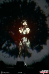 组图：邓紫棋曝林宥嘉支持个唱 害羞不谈