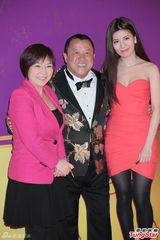 组图：曾志伟六十大寿庆宴成龙赵本山等齐贺