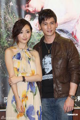 组图：温升豪助阵柯佳嬿台北新书发布会