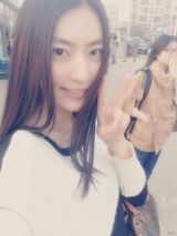 组图：疑似李亚鹏激吻女私照 容貌清纯可人