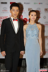 组图：吴奇隆光棍节不谈爱 刘诗诗身体亮红灯