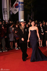 高清组图：釜山电影节开幕 群星竞艳红地毯