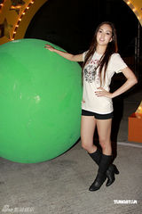 幻灯：郑希怡走出掉裤阴影 再行慈善做足安全措施