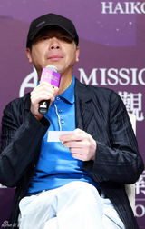 组图：姚明冯小刚曾志伟等出席高尔夫明星赛