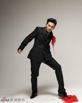 高清组图：苏有朋《芭莎男士》写真 诠释秋冬时尚潮流