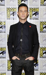 组图：囧瑟夫与艾米丽-布朗特出席漫展