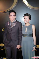 组图：陈豪夫妇亮相 陈茵媺挺大肚性感美丽