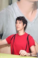 幻灯组图：王力宏8月推新专辑 不怕与周杰伦做比较