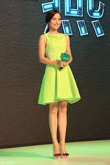 组图：江一燕陈坤默契代言 被赞最佳文艺小伙伴