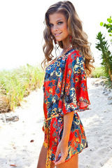 丹麦天使嫩模妮娜-阿格戴尔秀泳装 小麦肤色野性十足