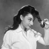 组图：赫本曝剪头发动态图 为《罗马假日》试镜