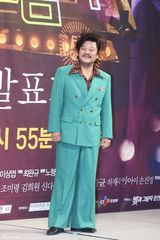 高清组图：韩星安在旭孙谭菲宣传新剧《光与影》