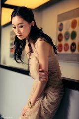 幻灯图：林鹏最新杂志大片 纯美中散发出性感