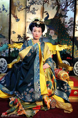 组图：《美人天下》张庭曝剧照 雍容华贵显大气