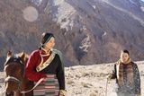 组图：《雪浴昆仑》热拍 戴江藏族打扮显西域风情