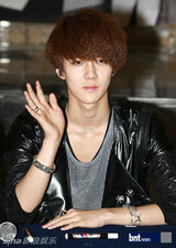 组图：韩团EXO首尔合体举办新碟粉丝签名会