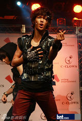 组图：韩新男团C-CLOWN正式出道