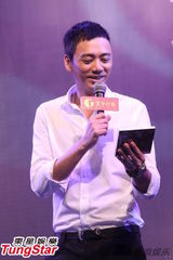 组图：信携新专辑《我记得》亮相京城签售