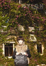 高清图：f(x)雪莉户外写真俏皮可爱活泼靓丽