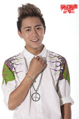 组图：快男成都十强出炉 民族风格选手涌现