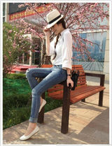 组图：吴佩慈微博晒私服搭配有型有款