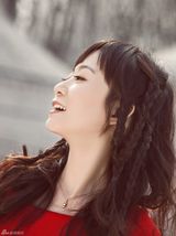 组图：魏冉甜美写真曝光 温暖出镜小露优雅