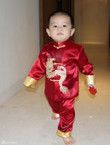 组图：胡静母子档首度代言 儿子星范十足俏皮可爱